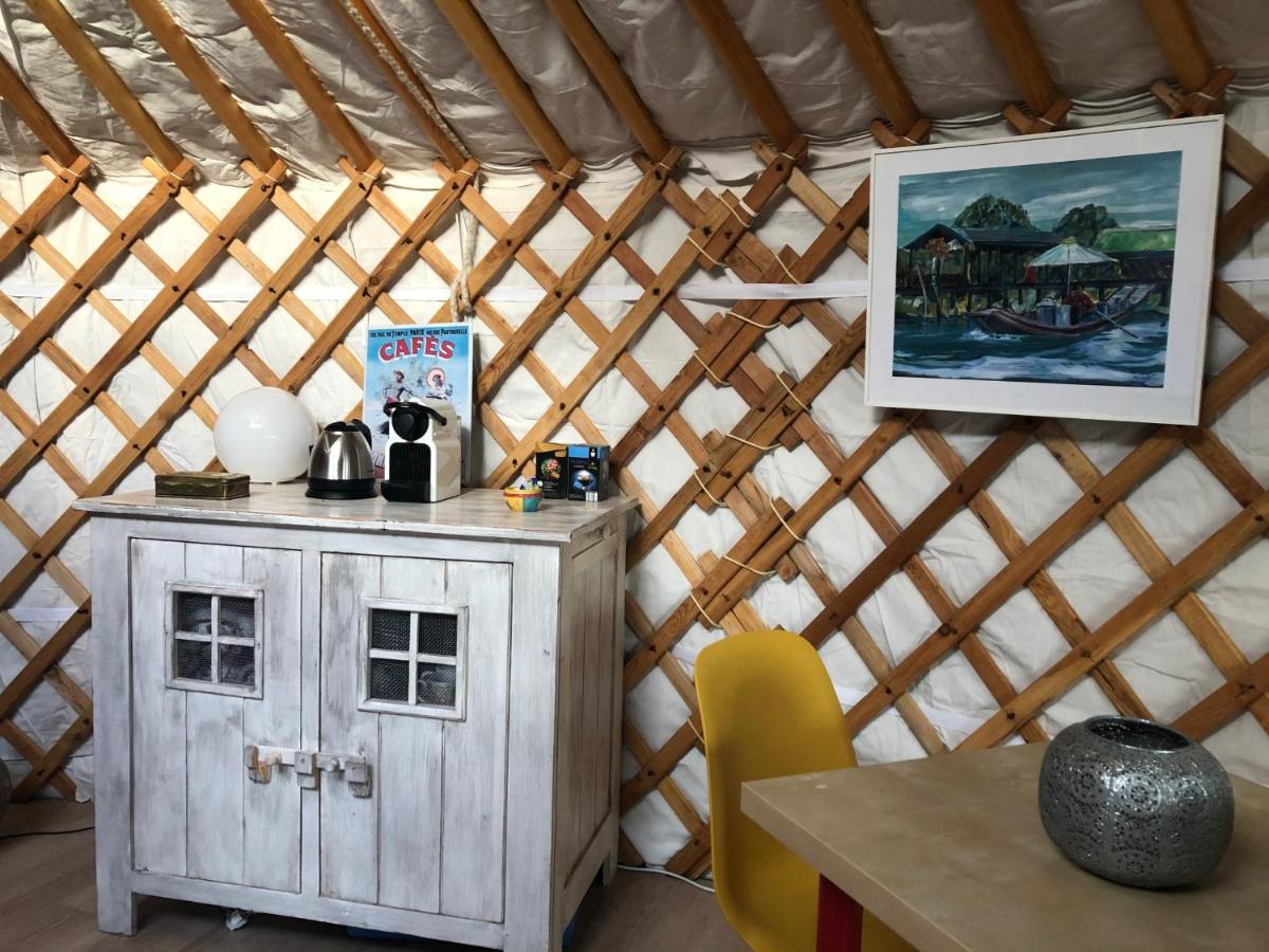 Overnachten In Een Luxe Yurt! Zonnemaire Esterno foto