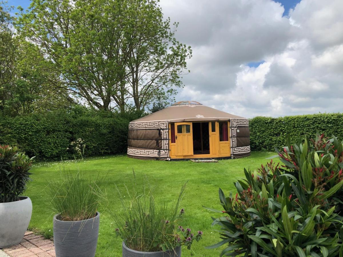 Overnachten In Een Luxe Yurt! Zonnemaire Esterno foto