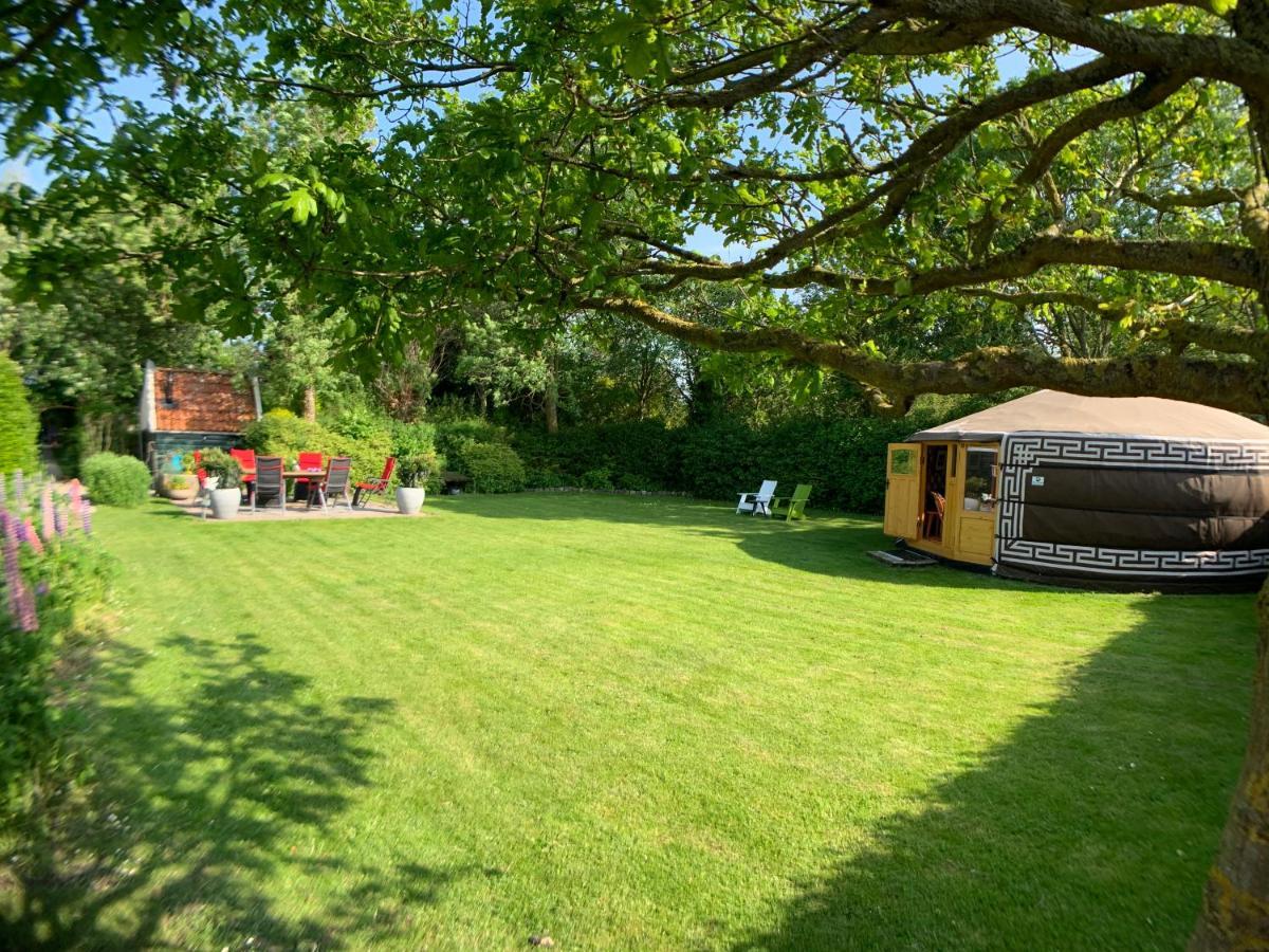 Overnachten In Een Luxe Yurt! Zonnemaire Esterno foto