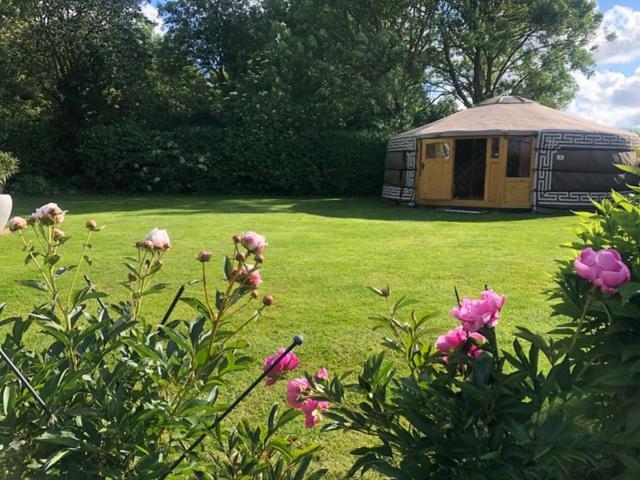 Overnachten In Een Luxe Yurt! Zonnemaire Esterno foto